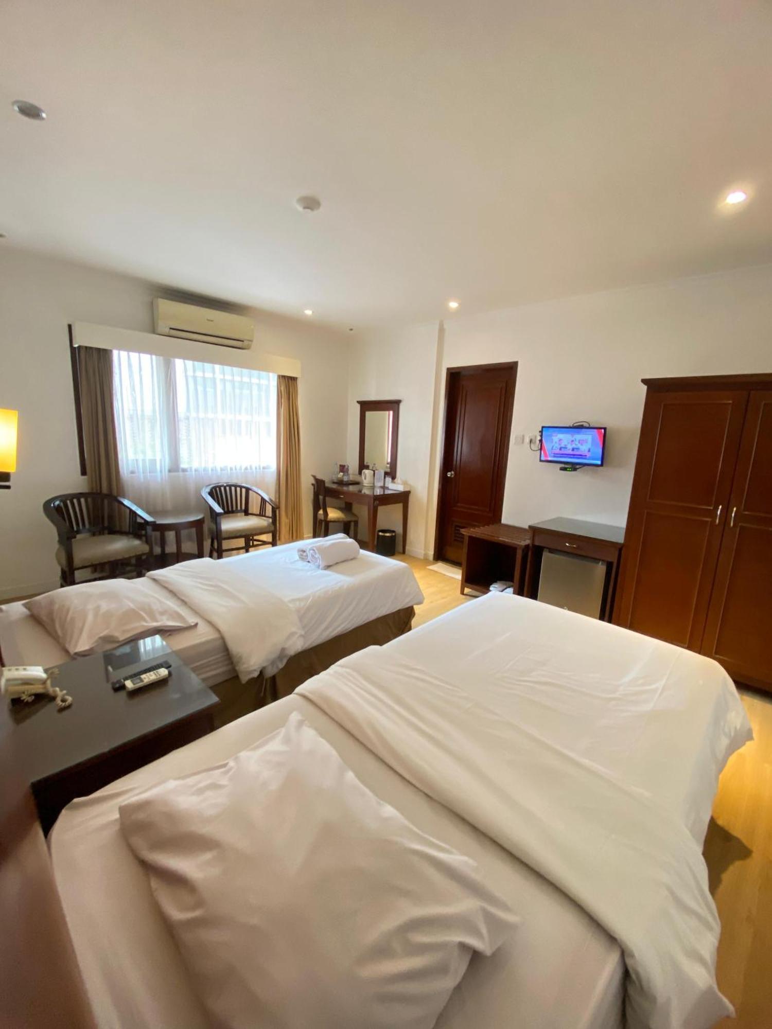 Cipta Hotel Wahid Hasyim Джакарта Екстериор снимка