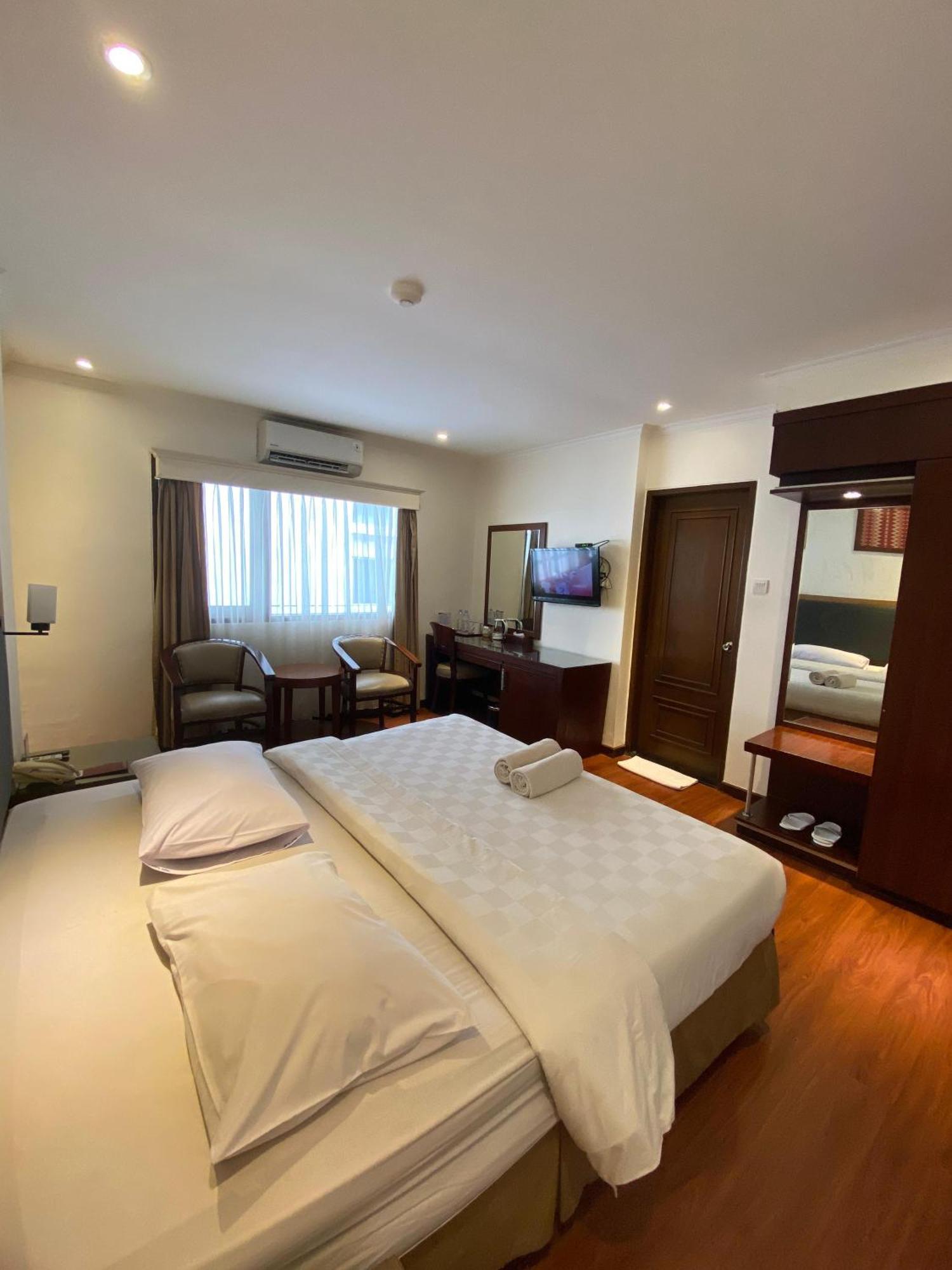 Cipta Hotel Wahid Hasyim Джакарта Екстериор снимка